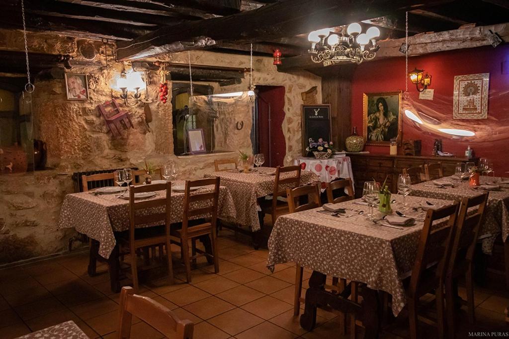 Hostal-resturante La Moruga Guest house Hortiguela